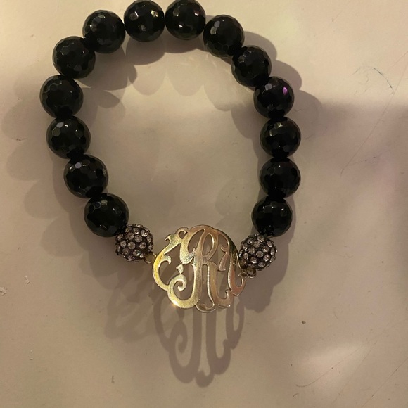 NEVER WORN “R” beaded bracelet - Picture 2 of 5